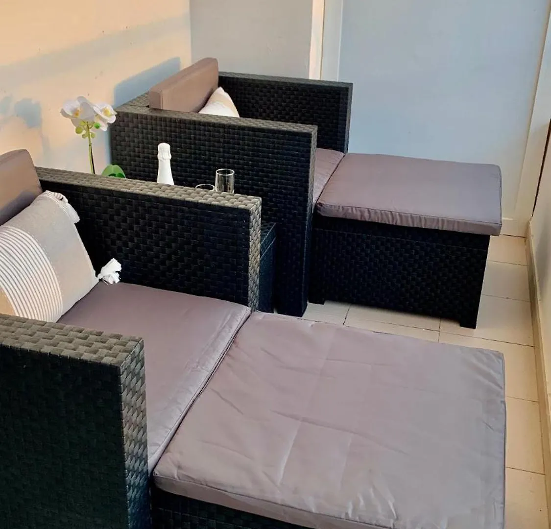 Apartment Studio Gio - Paraiso Del Sur Playa Paraiso  Spanien